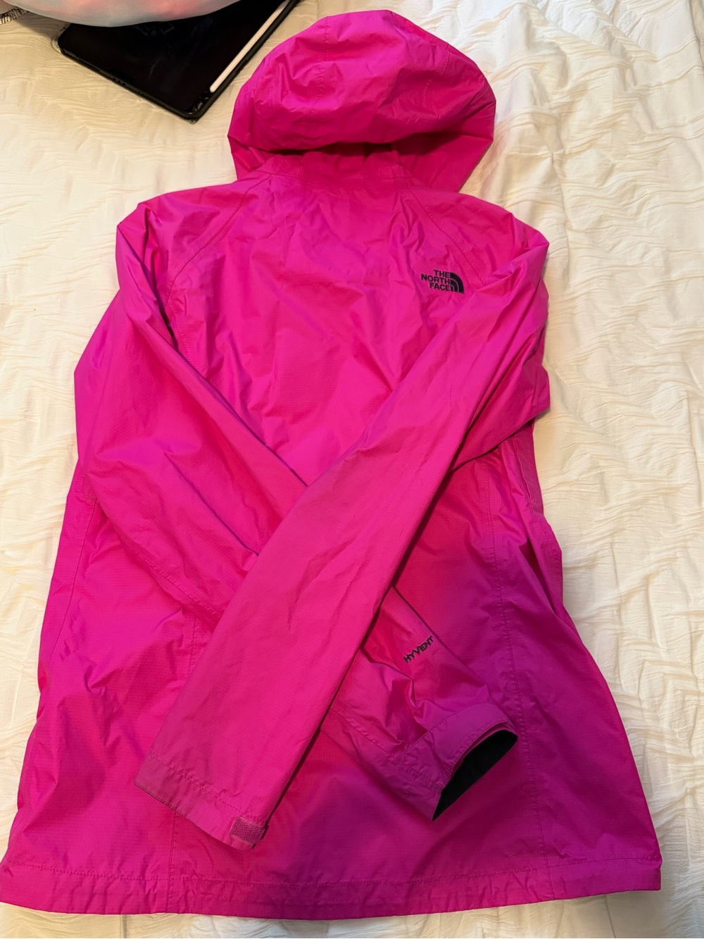 The North Face Bright Pink Women's Hooded Shell Jacket - Picture 4 of 4
